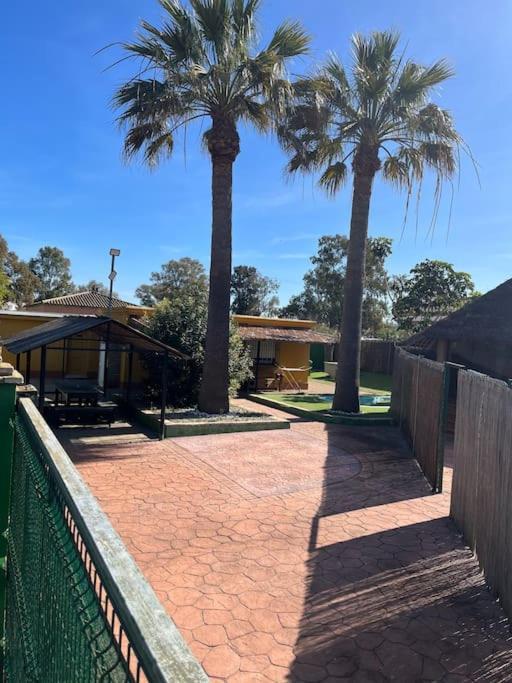 Chalet A 2 Kilometros De La Playa Chiclana de la Frontera Εξωτερικό φωτογραφία